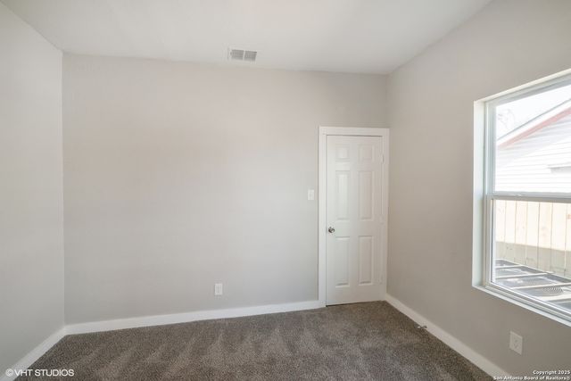 230 Micklejohn, San Antonio, TX 78207