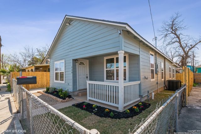 230 Micklejohn, San Antonio, TX 78207