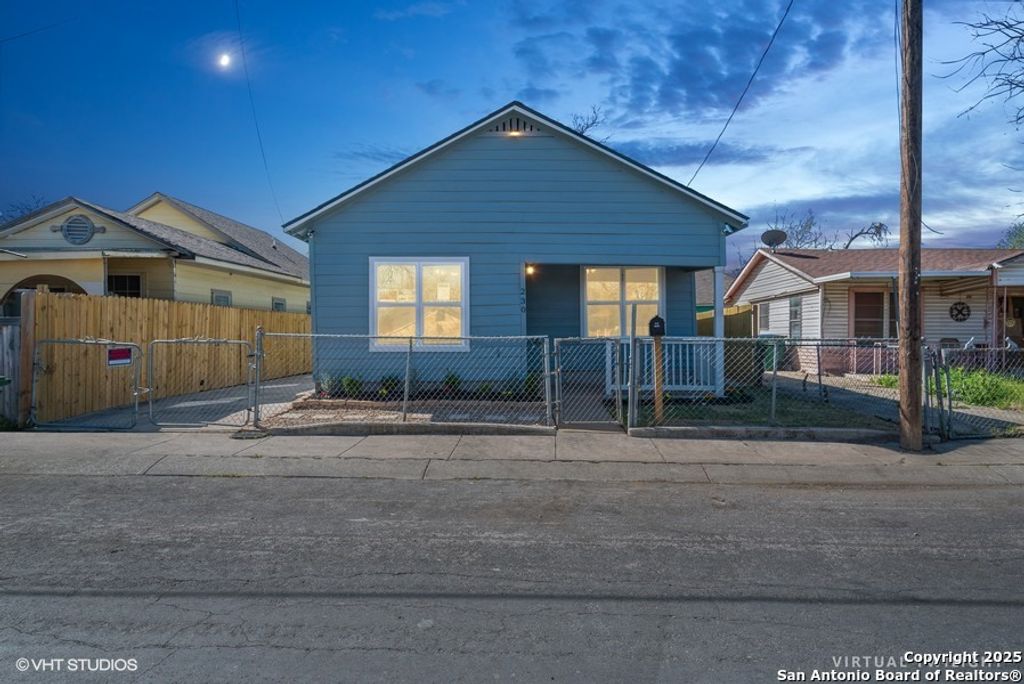 230 Micklejohn, San Antonio, TX 78207