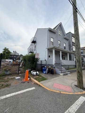 276 Frt276Governor St, Paterson City, NJ 07501