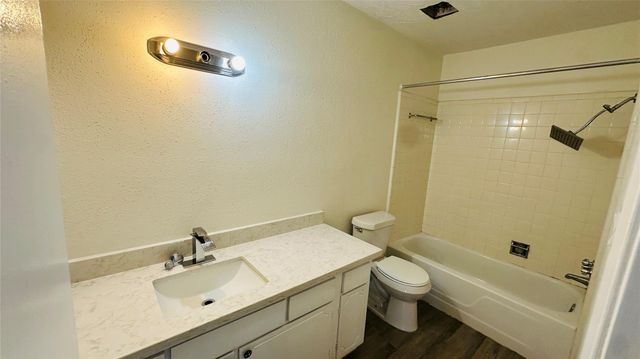 11437 Beechnut Street 1437, Houston, TX 77072