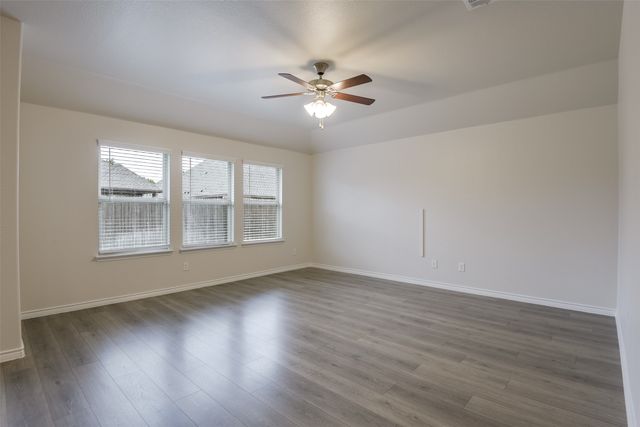 127 Garden Grove Drive, Waxahachie, TX 75165