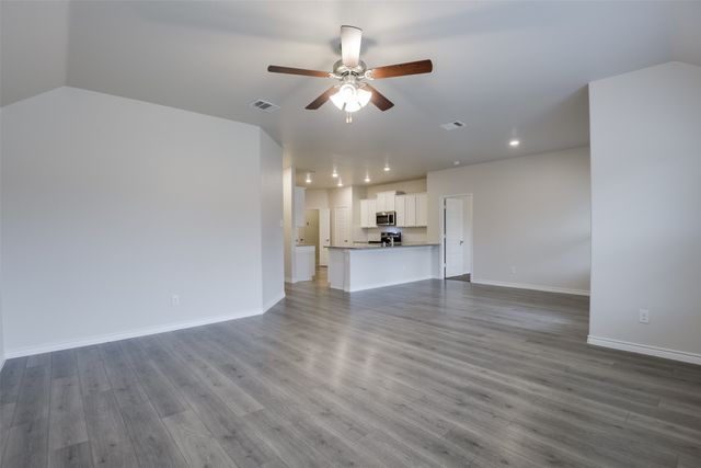127 Garden Grove Drive, Waxahachie, TX 75165