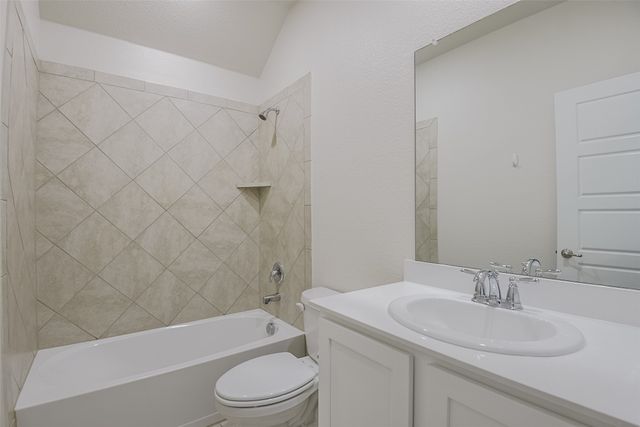127 Garden Grove Drive, Waxahachie, TX 75165