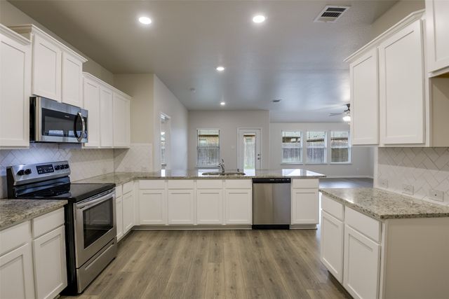 127 Garden Grove Drive, Waxahachie, TX 75165