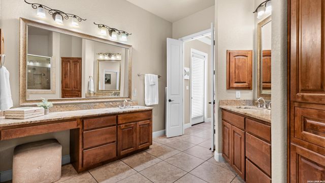 388 Scarlet, Canyon Lake, TX 78133