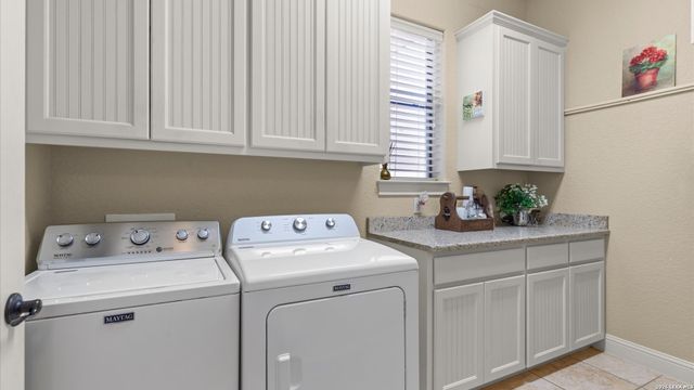 388 Scarlet, Canyon Lake, TX 78133