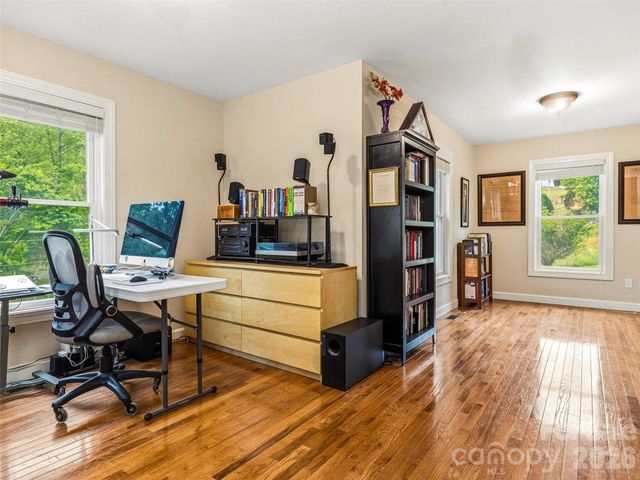 530 Windom Cove, Burnsville, NC 28714