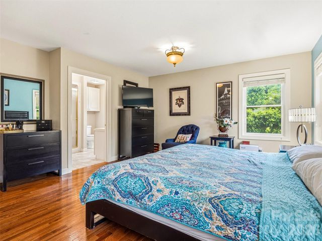530 Windom Cove, Burnsville, NC 28714