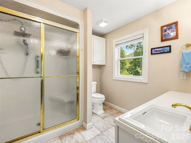 530 Windom Cove, Burnsville, NC 28714