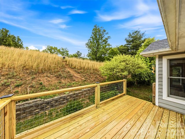 530 Windom Cove, Burnsville, NC 28714