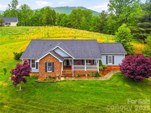 530 Windom Cove, Burnsville, NC 28714