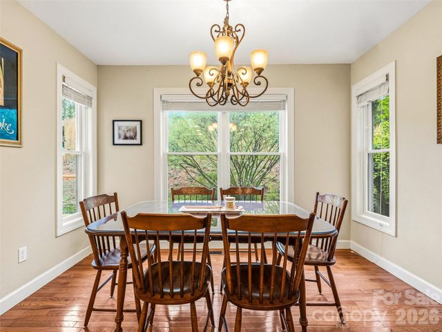 530 Windom Cove, Burnsville, NC 28714