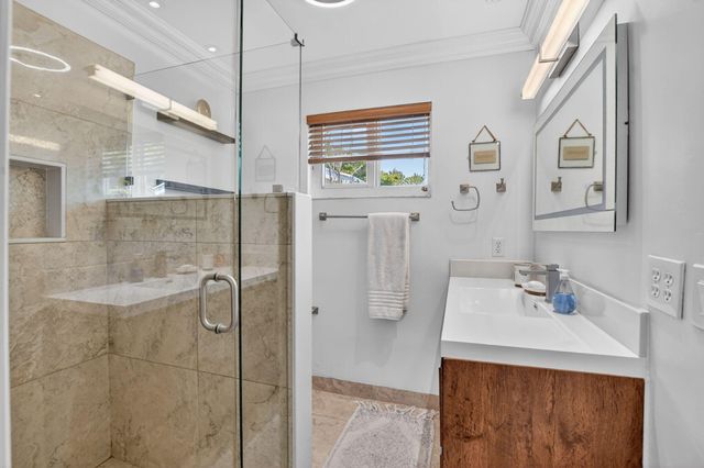 424 SW 7th Way, Boca Raton, FL 33486