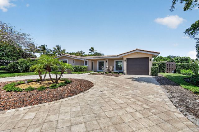 424 SW 7th Way, Boca Raton, FL 33486