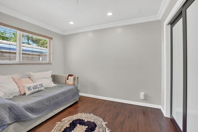 424 SW 7th Way, Boca Raton, FL 33486