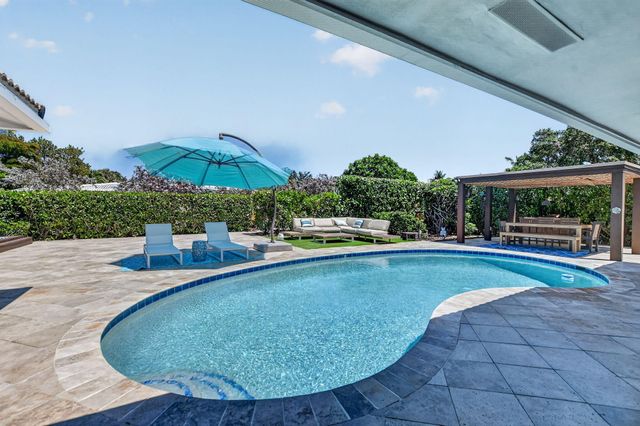 424 SW 7th Way, Boca Raton, FL 33486