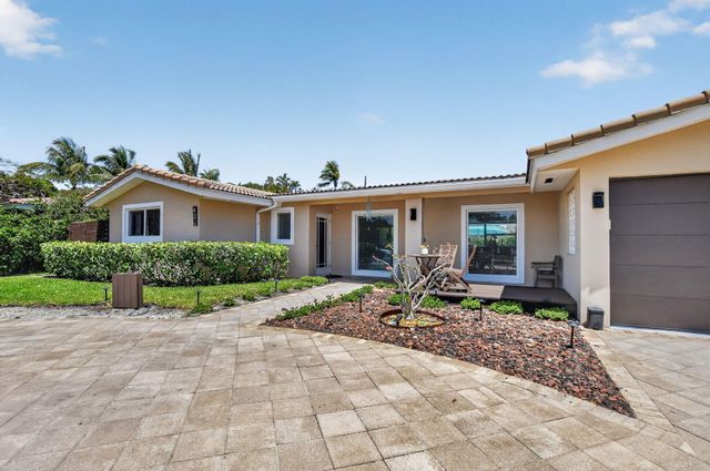 424 SW 7th Way, Boca Raton, FL 33486
