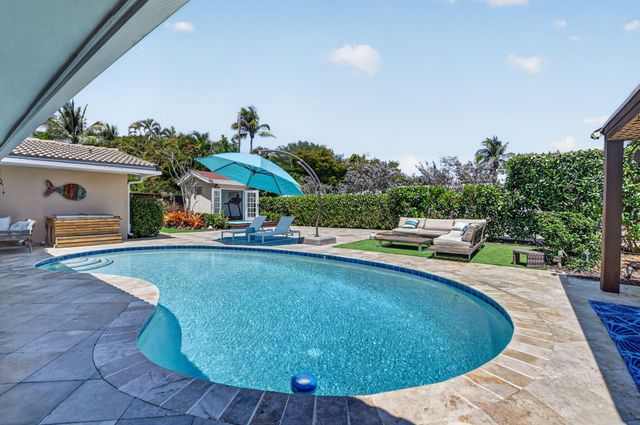 424 SW 7th Way, Boca Raton, FL 33486