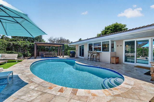 424 SW 7th Way, Boca Raton, FL 33486