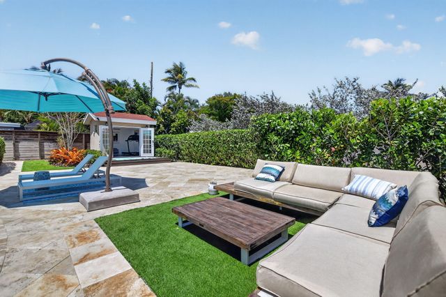 424 SW 7th Way, Boca Raton, FL 33486