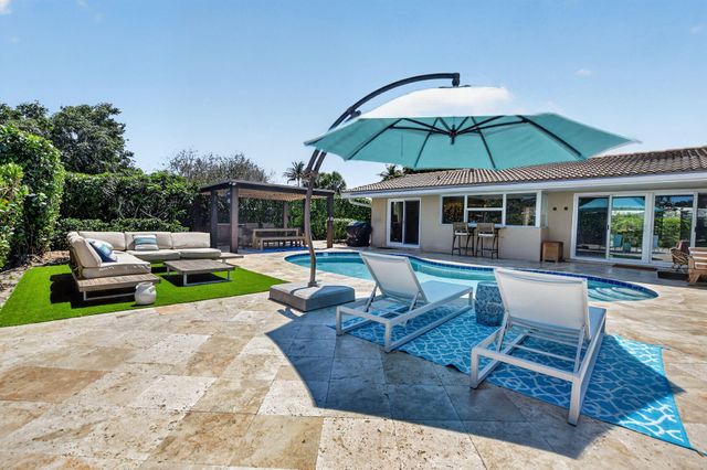424 SW 7th Way, Boca Raton, FL 33486