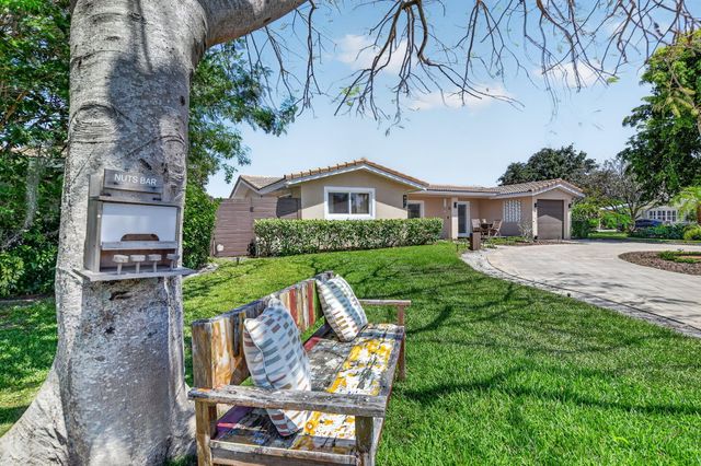 424 SW 7th Way, Boca Raton, FL 33486