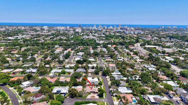 424 SW 7th Way, Boca Raton, FL 33486