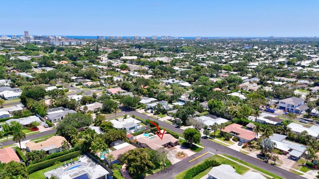 424 SW 7th Way, Boca Raton, FL 33486