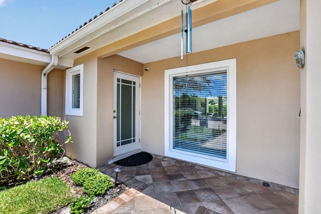424 SW 7th Way, Boca Raton, FL 33486