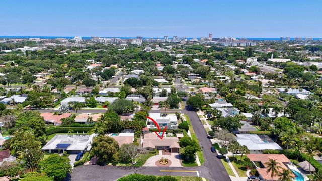 424 SW 7th Way, Boca Raton, FL 33486