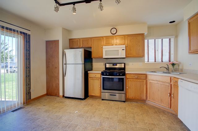 681 Springwood Drive, Joliet, IL 60431