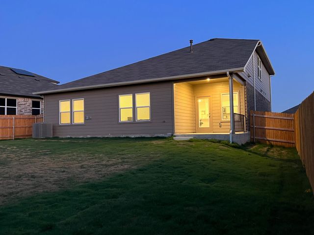 154 Solitude DR, San Marcos, TX 78666