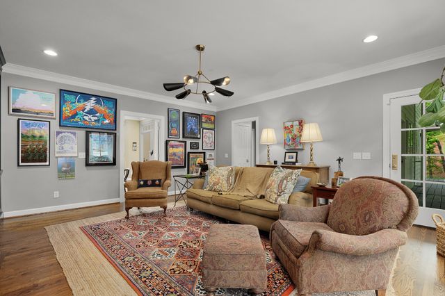2404 Woodlair Way, Signal Mountain, TN 37377