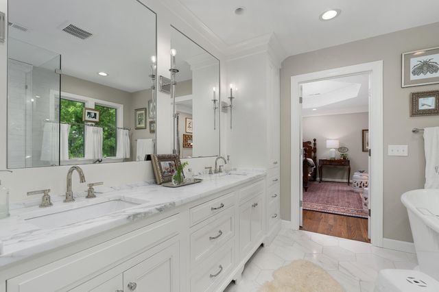 2404 Woodlair Way, Signal Mountain, TN 37377