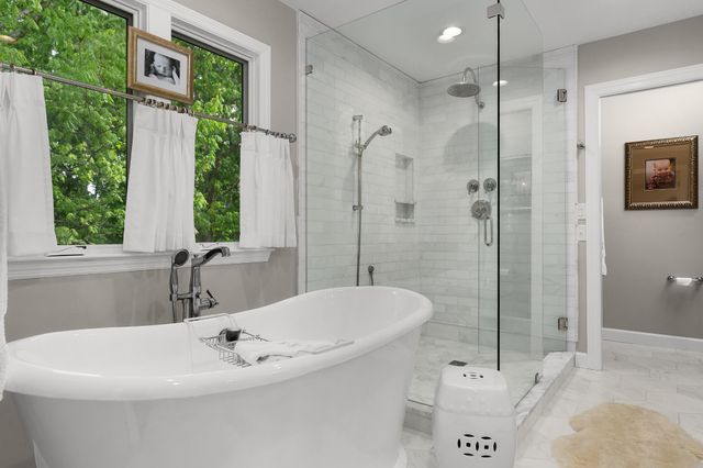 2404 Woodlair Way, Signal Mountain, TN 37377
