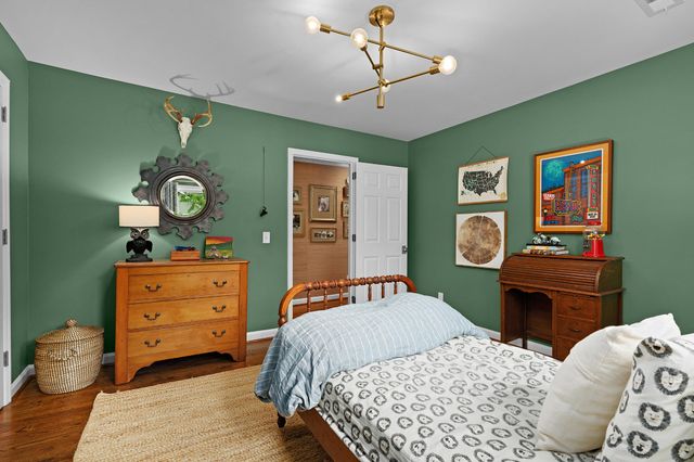 2404 Woodlair Way, Signal Mountain, TN 37377