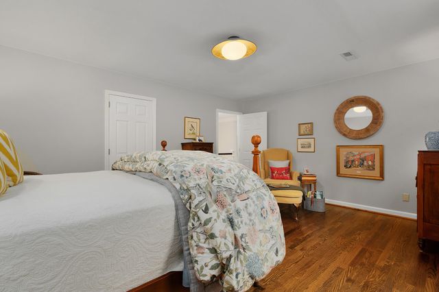 2404 Woodlair Way, Signal Mountain, TN 37377