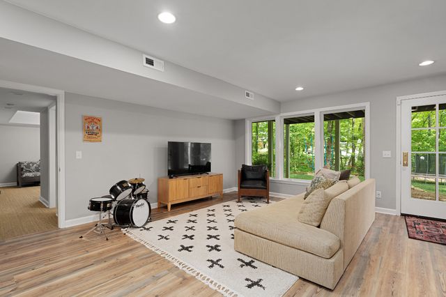2404 Woodlair Way, Signal Mountain, TN 37377