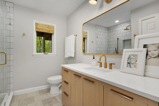 2404 Woodlair Way, Signal Mountain, TN 37377