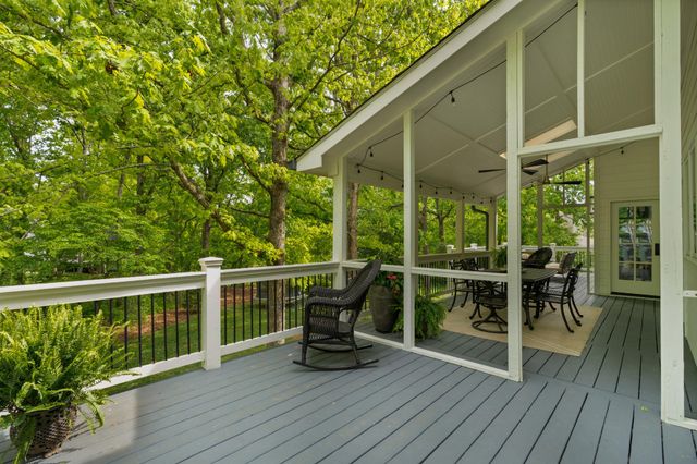 2404 Woodlair Way, Signal Mountain, TN 37377