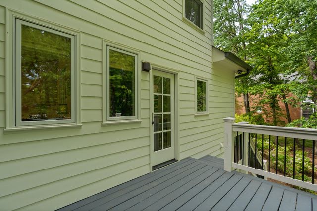 2404 Woodlair Way, Signal Mountain, TN 37377