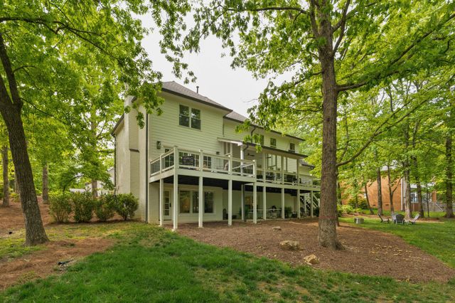 2404 Woodlair Way, Signal Mountain, TN 37377