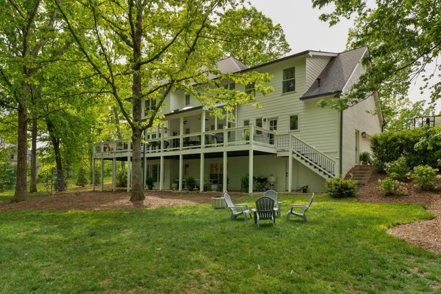 2404 Woodlair Way, Signal Mountain, TN 37377