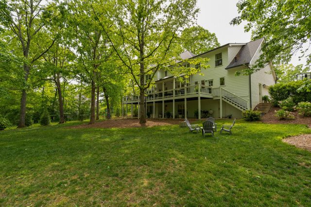 2404 Woodlair Way, Signal Mountain, TN 37377
