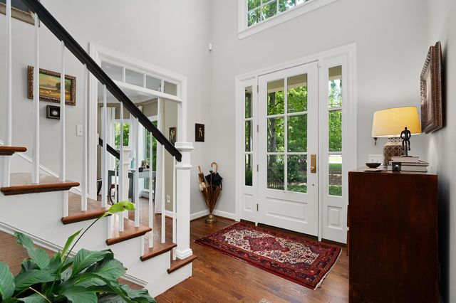 2404 Woodlair Way, Signal Mountain, TN 37377