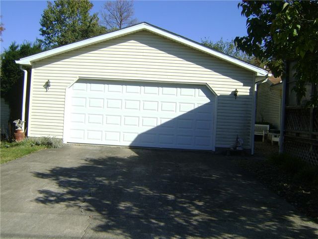 2092 McArthur Road, Jamestown, PA 16134