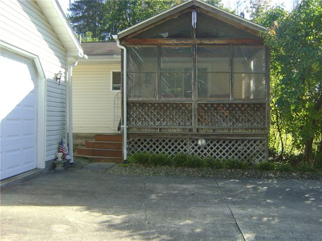 2092 McArthur Road, Jamestown, PA 16134