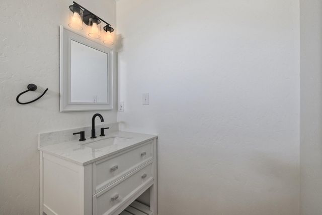 1344 S Liberty Street, Visalia, CA 93292