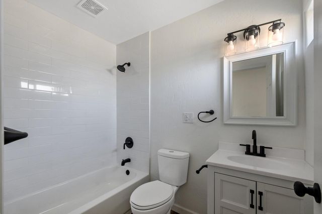 1344 S Liberty Street, Visalia, CA 93292